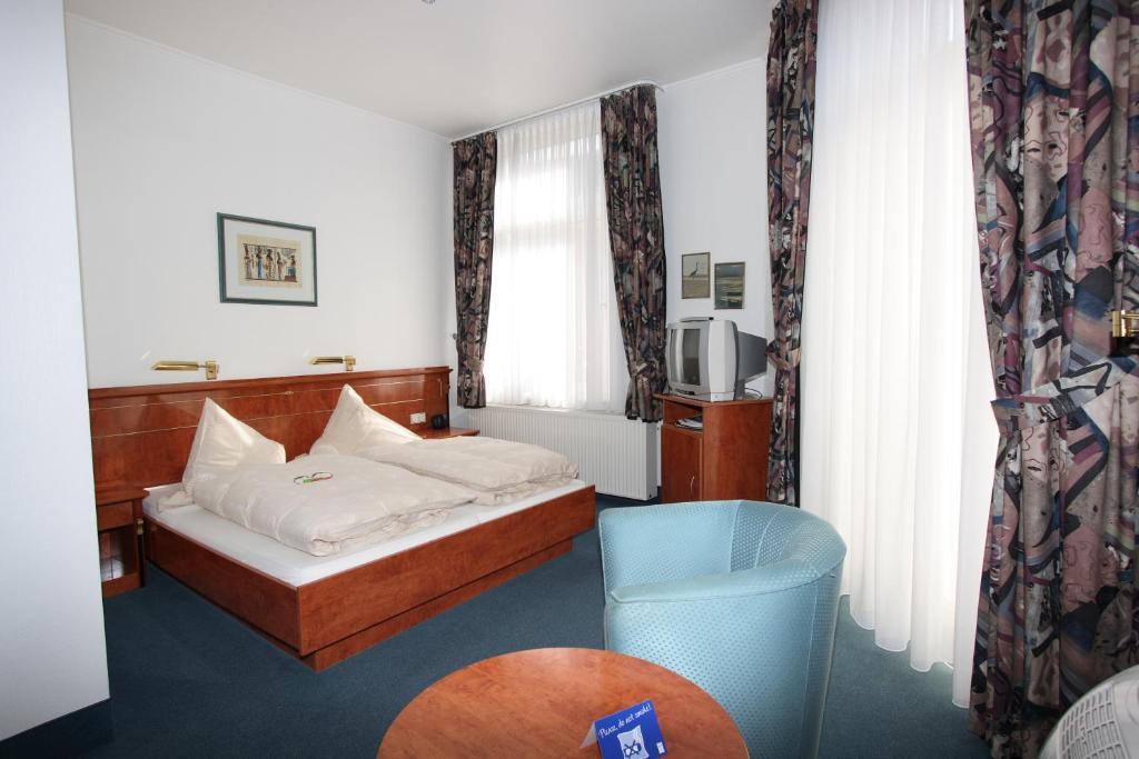 Hotel Garni Haus Hindenburg Koenigswinter Room photo
